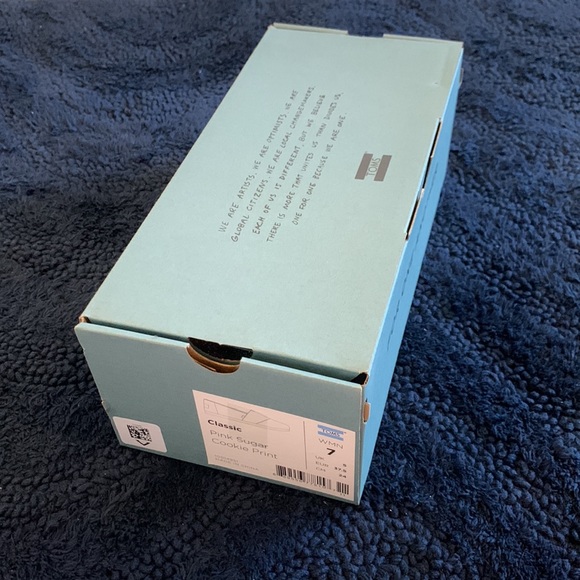 TOMS pink sugar cookie shoe, size 6 & 7 - Picture 7 of 11